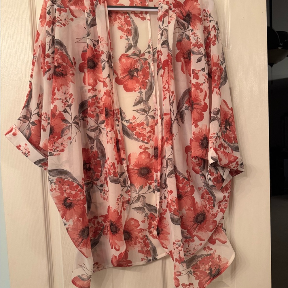 Cream and Red 3/4 Sleeve Kimono Style Cardigan